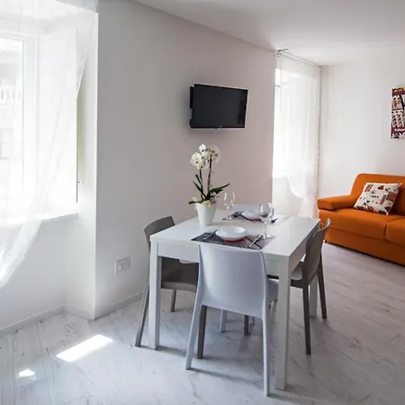 Apartment Domo - Goldoni Triest