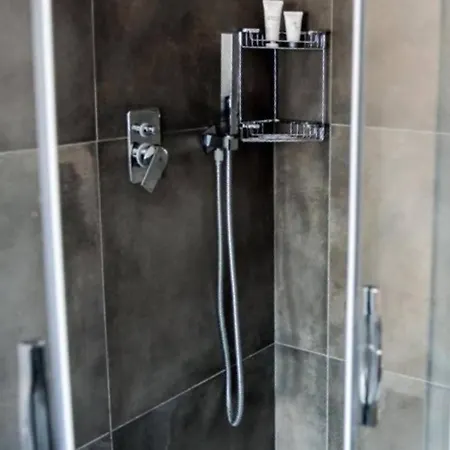 Joivy - Goldoni * ترييستي